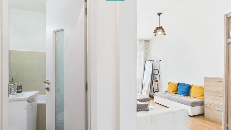 Garsonieră amenajată confort 1 în Micalaca - Poză 6