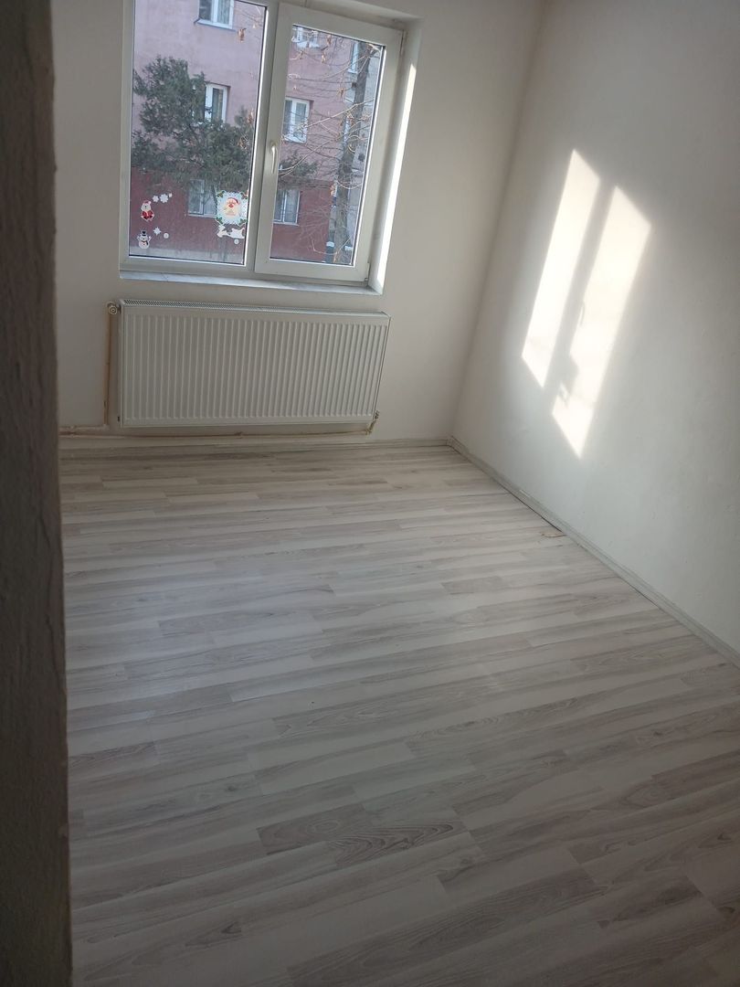 Apartament recent restructurat zona micro 14 - Poză 4