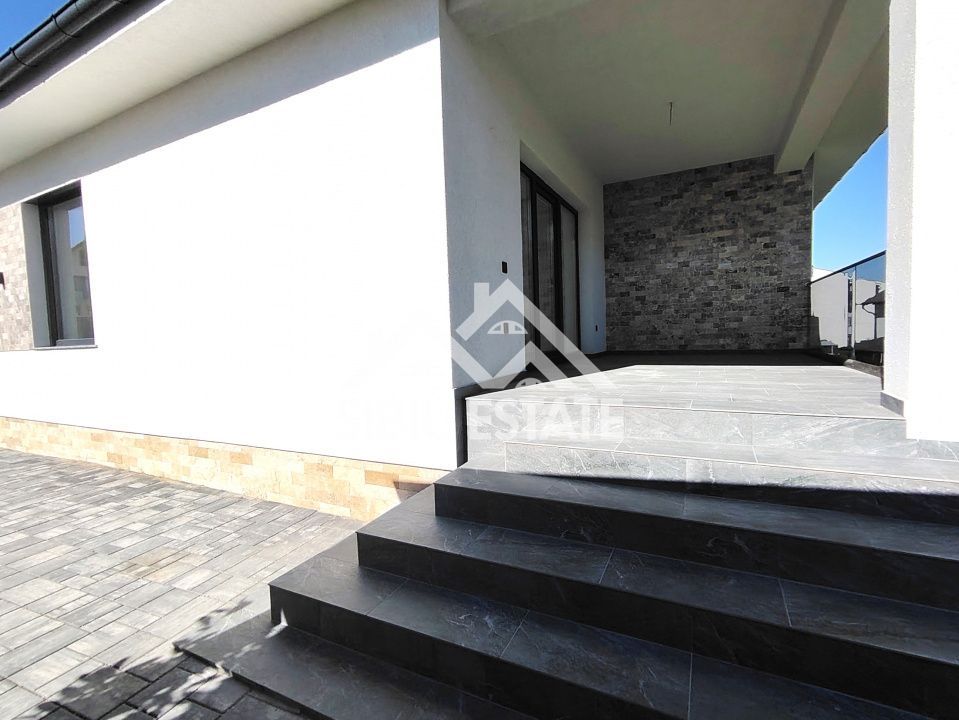 Casa individuala cu garaj si pivnita, in Selimbar, SIbiu - Poză 9