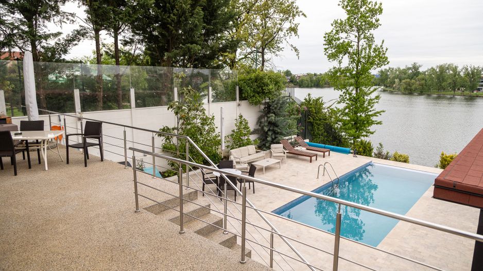 Vilă cu acces direct la lac | Piscină încălzită, sauna - Poză 2