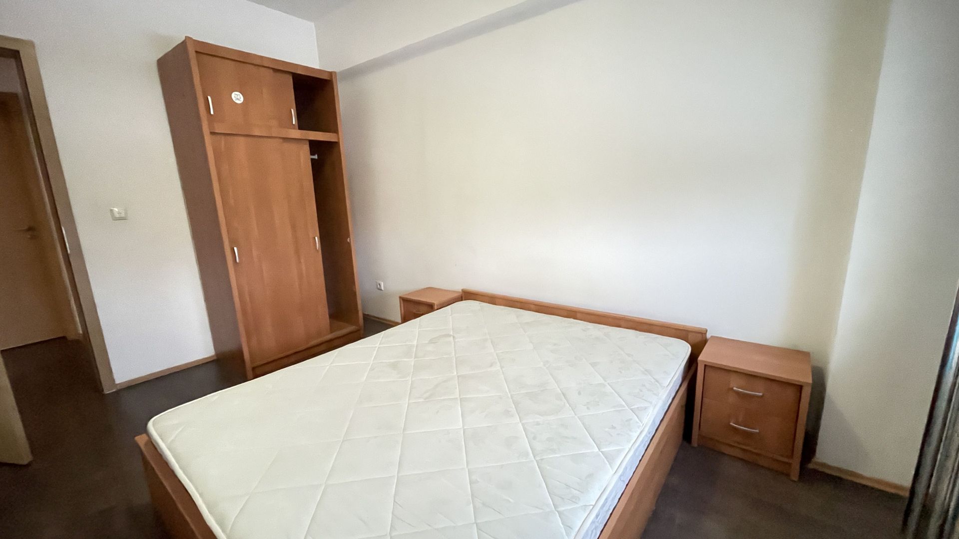 Apartament doua camere,etaj 1,doua locuri de parcare - Poză 10