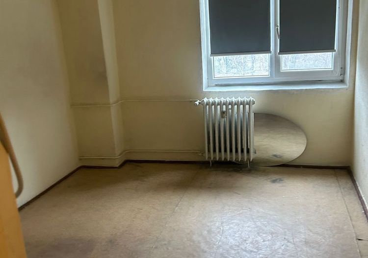 Vânzare apartament  dec.2 camere, 2 balcoane, bloc 77, Titan- 7 min metrou - Poză 1