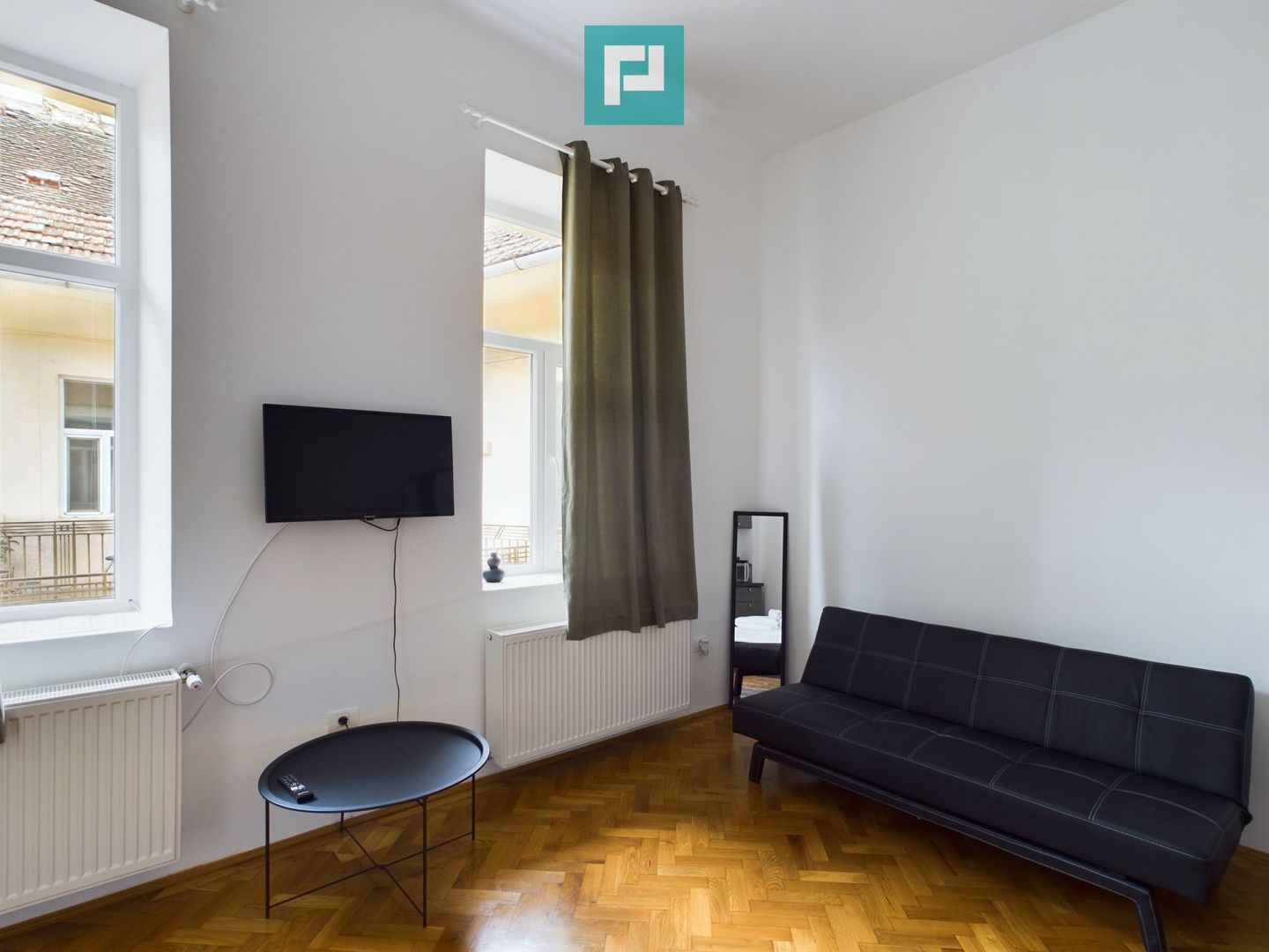 Apartament cu 3 camere situat ultracentral - Poză 4