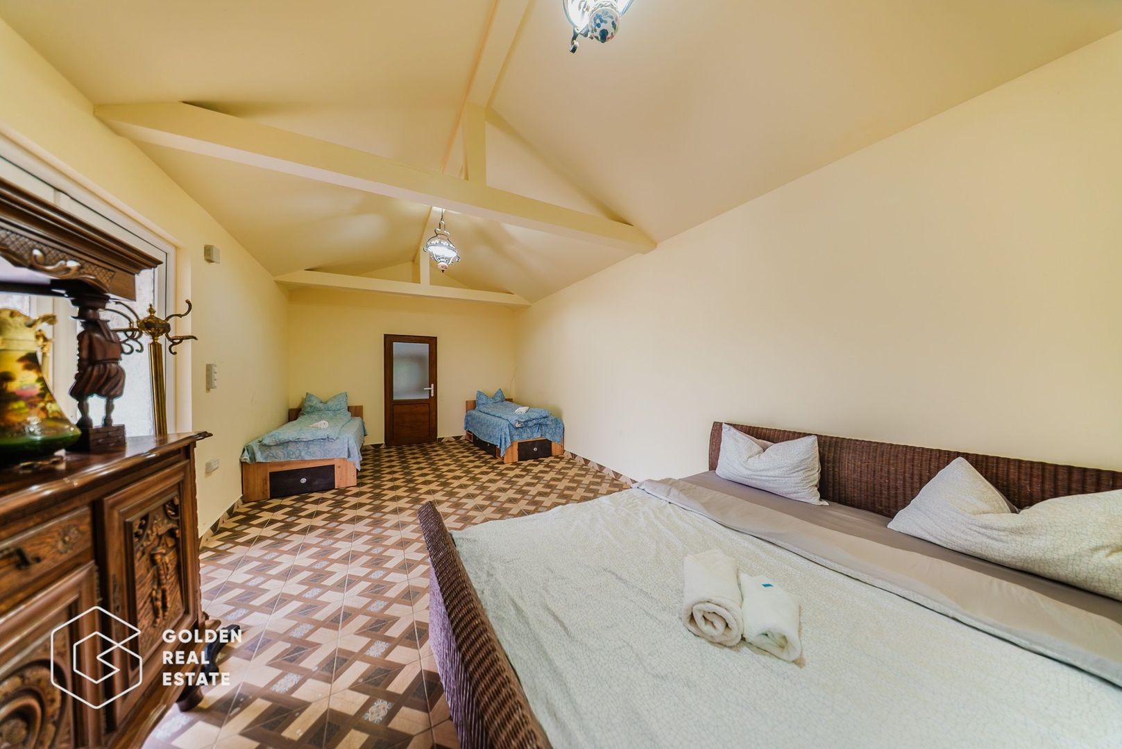 Afacere la cheie: Pensiune functionala sau casa de locuit, Ghioroc - Poză 20
