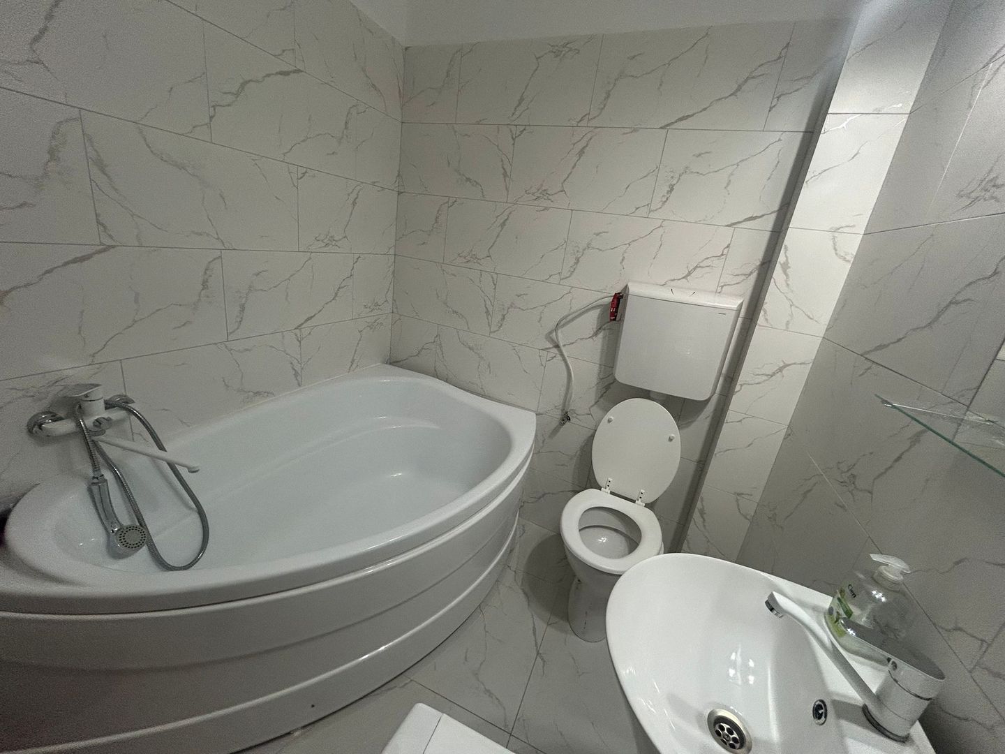 2 Camere Piata Constitutiei + Loc de Parcare - Poză 6