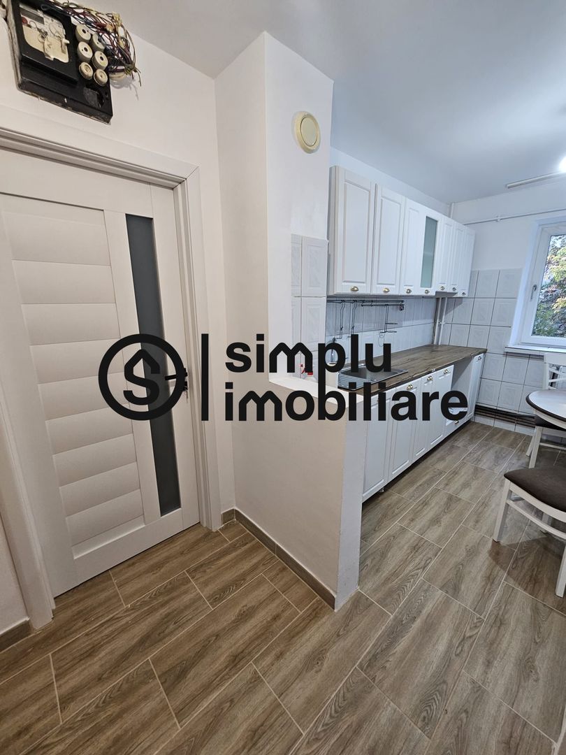 3 camere, et 2, centrala termica, 1 Mai ( Insula ) - 126 000 Euro- - Poză 13