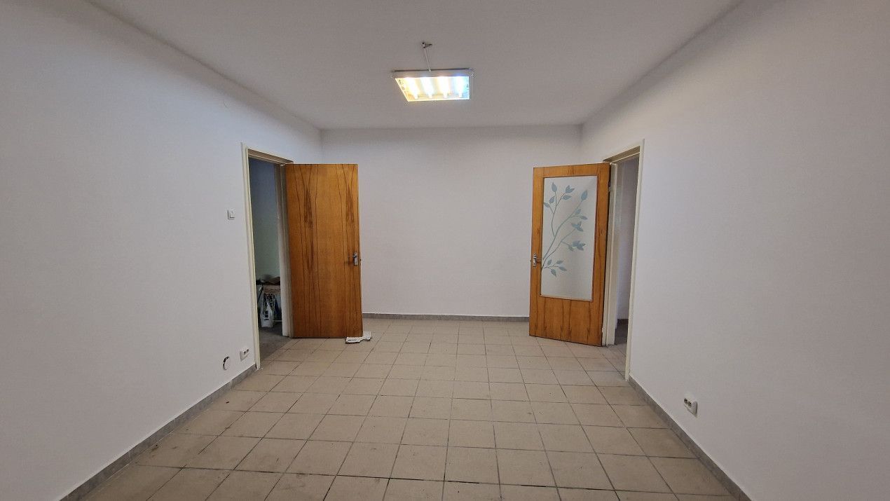 Spatiu comercial, parter Sos Oltenitei, 51 mp utili - Poză 4
