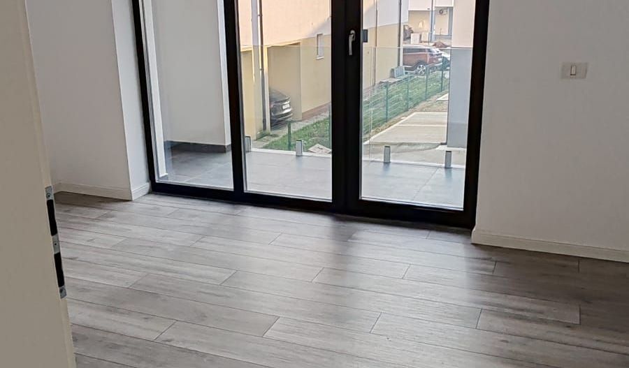 Apartament 2 camere, et 1 finisaje excelente, Giroc in spate Hotel IQ - Poză 2