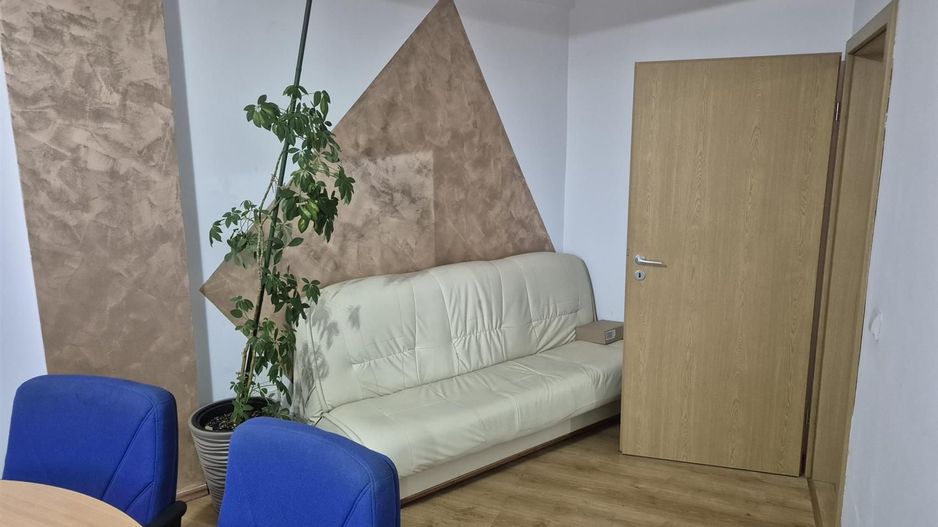 Apartament 2 camere decomandat etaj 2 Cetate 2 balcoane 62 mp. - Poză 5