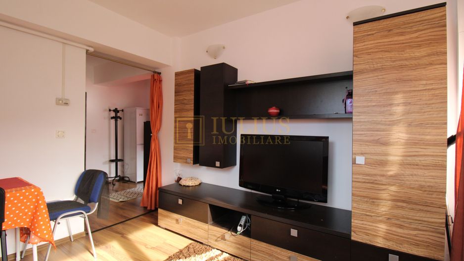 Vis a vis de Facultatea de Constructii, 2 camere, centrala proprie - Poză 2