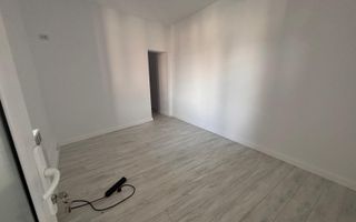 Casa complet renovata – ideala pentru locuinta, birouri sau investitie | - Poză 12