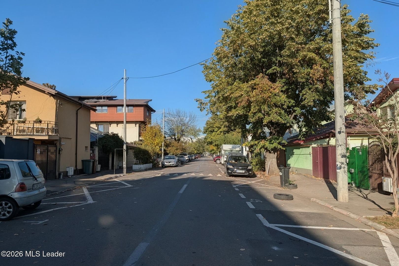Parc Bazilescu - Str. Nuvelei 95, Casa P+M, 173 mp utili, teren 288 mp - Poză 2