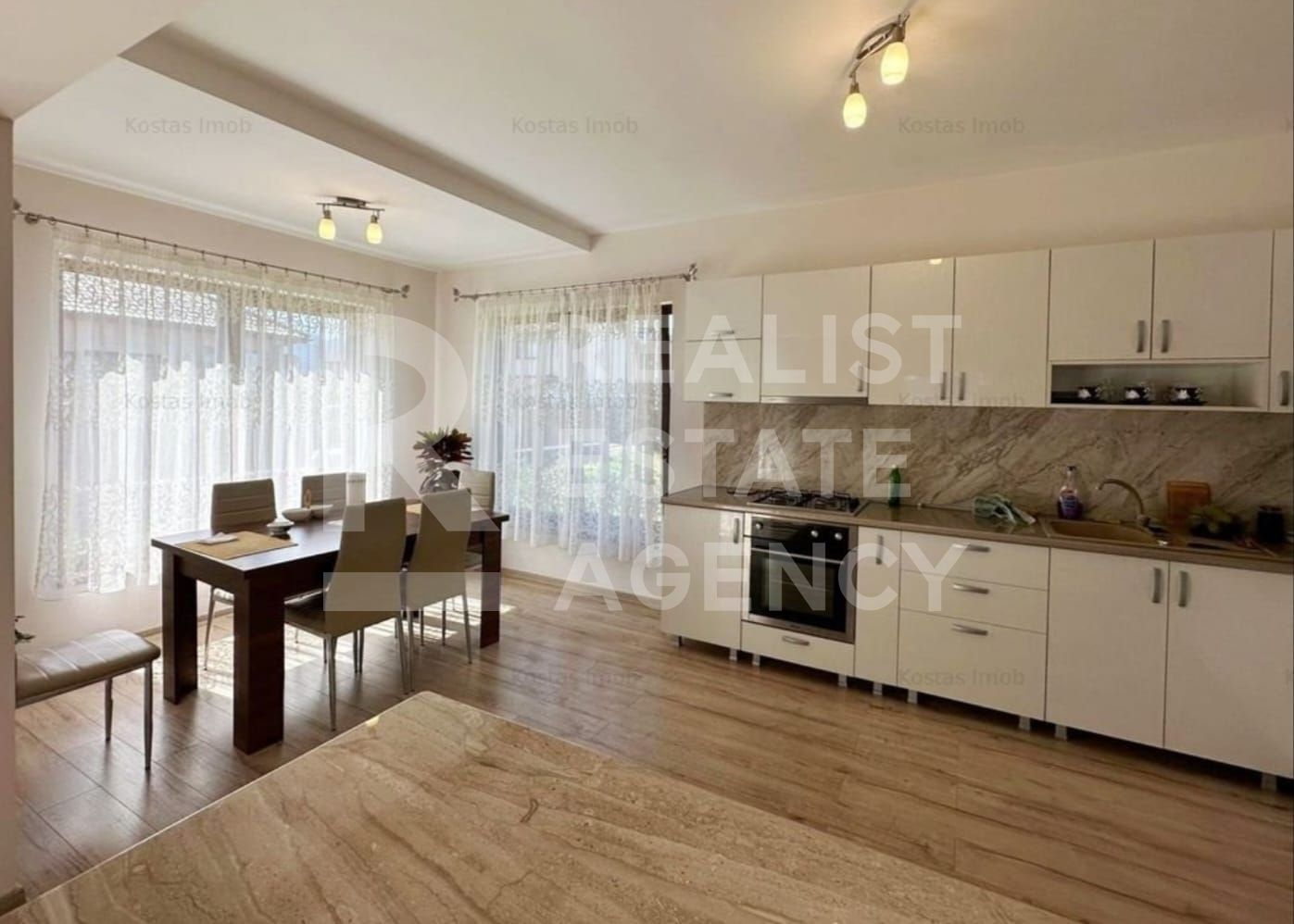 Casă de Vânzare în Tarlungeni, Cartier Izvor Brașov - Poză 9