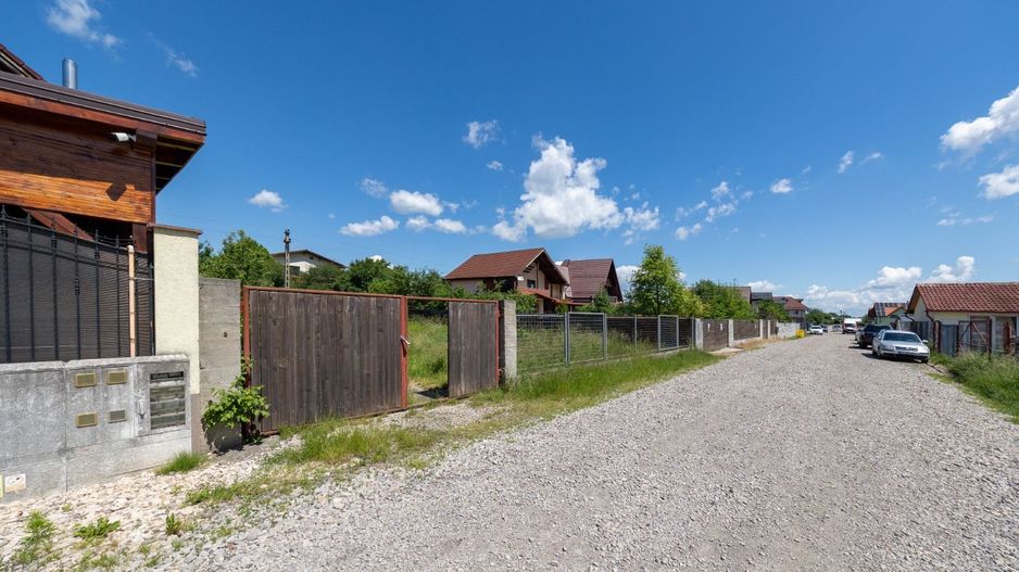 Casă Individuală - Spațioasă de Vânzare în Cristian - Poză 43