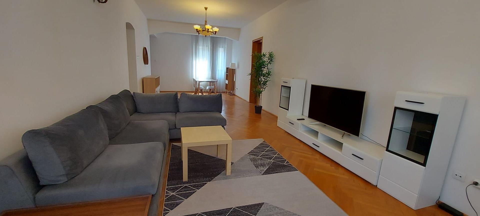 De Inchiriat apartament | 2 dormitoare, 2 bai | Ultracentral - Poză 8