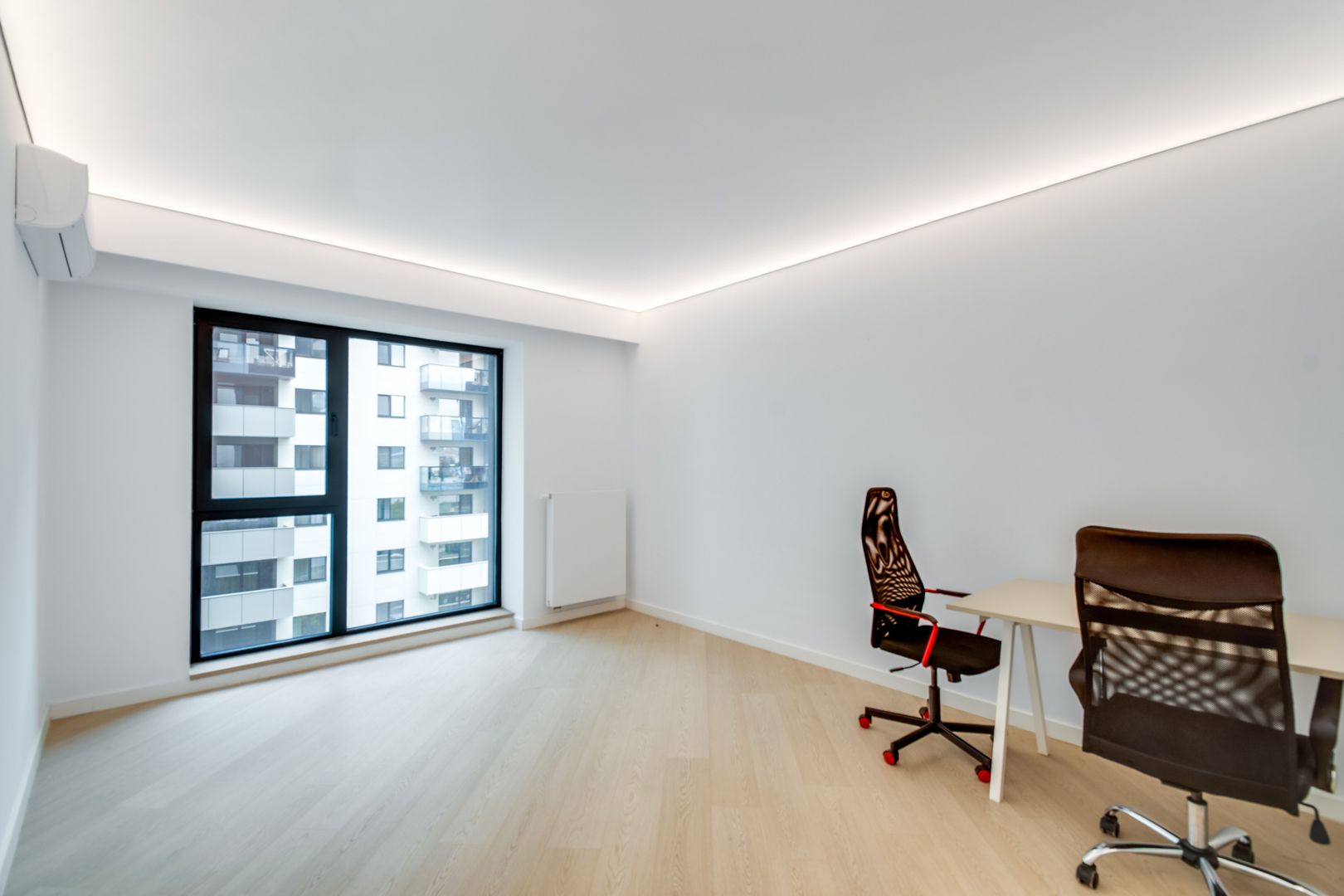 Cortina North || Studio || Comision 0% - Poză 1