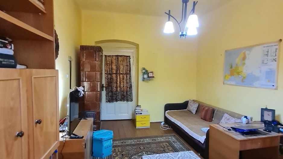 Apartament 2 camere,curte comuna/4 proprietari - Poză 14