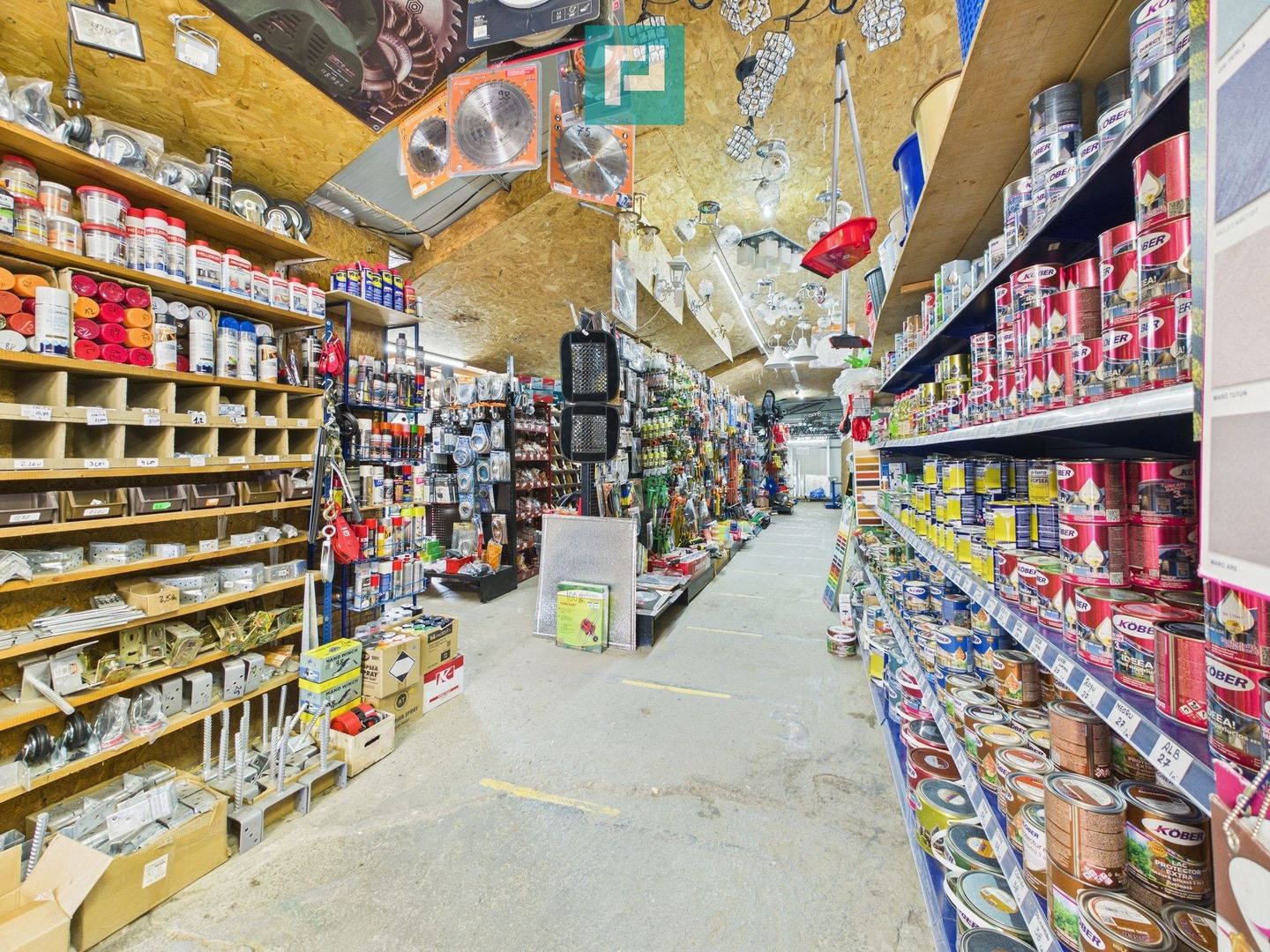 Casa cu potential multiplu in Curtici - Poză 49