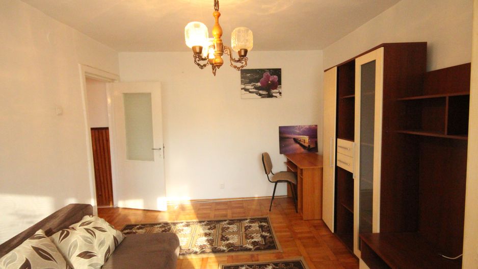 Pozitie avantajoasa - Poză 1