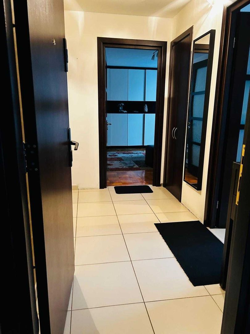 Apartament 3 camere Titan, parcare inclusă, etaj 4, complet mobilat - Poză 2