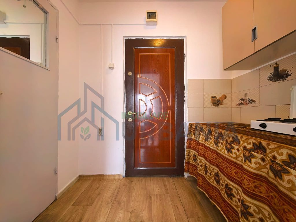 Cameră cămin mobilată cu baie proprie, în Complexul C4, zona Nicolina, Iași - Poză 3