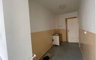 GARSONIERA SPATIOASA CU BALCON INCHIS | ZONA LINISTITA | RADAUTI - Poză 3