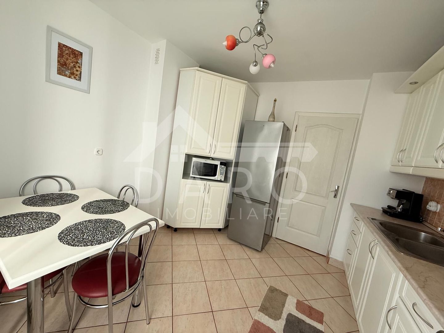 Închiriez apartament cu 2 camere in Tg Mureș, zonă centrală - Poză 2