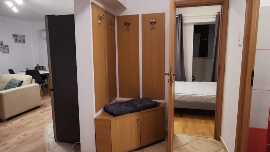 Închiriere 2 Camere Unirii, Decomandat Bloc Reabilitat - Poză 7