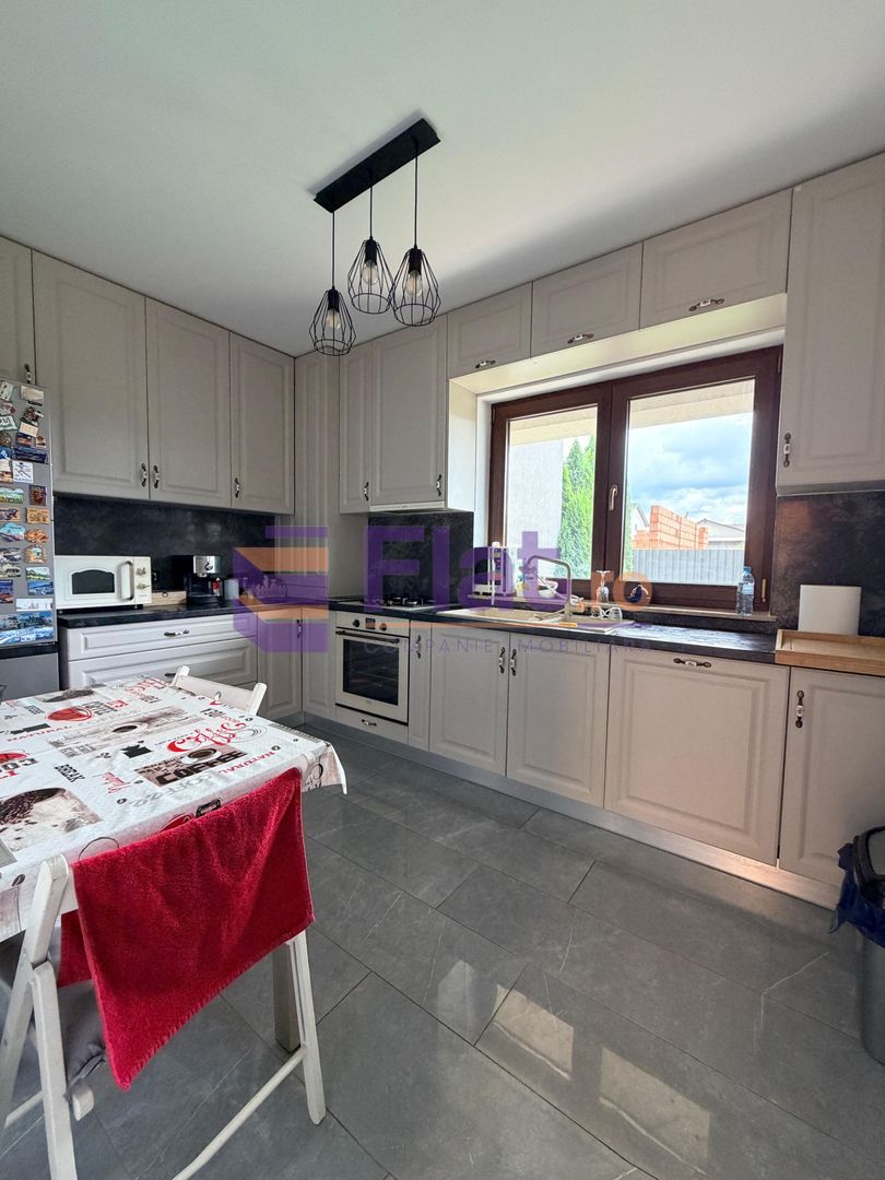 Casă de închiriat – 3 camere, Cartier Izvor, Tărlungeni - Poză 14