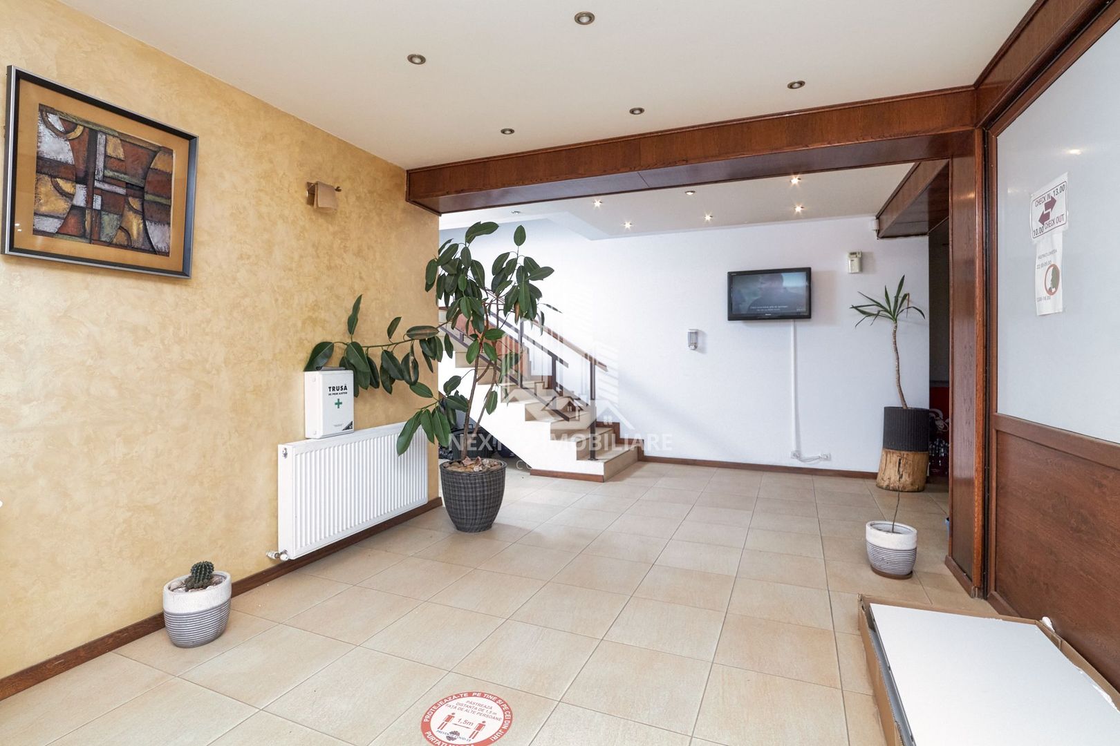 Pensiune Eforie Nord 17 camere plus spatiu comercial - Poză 4