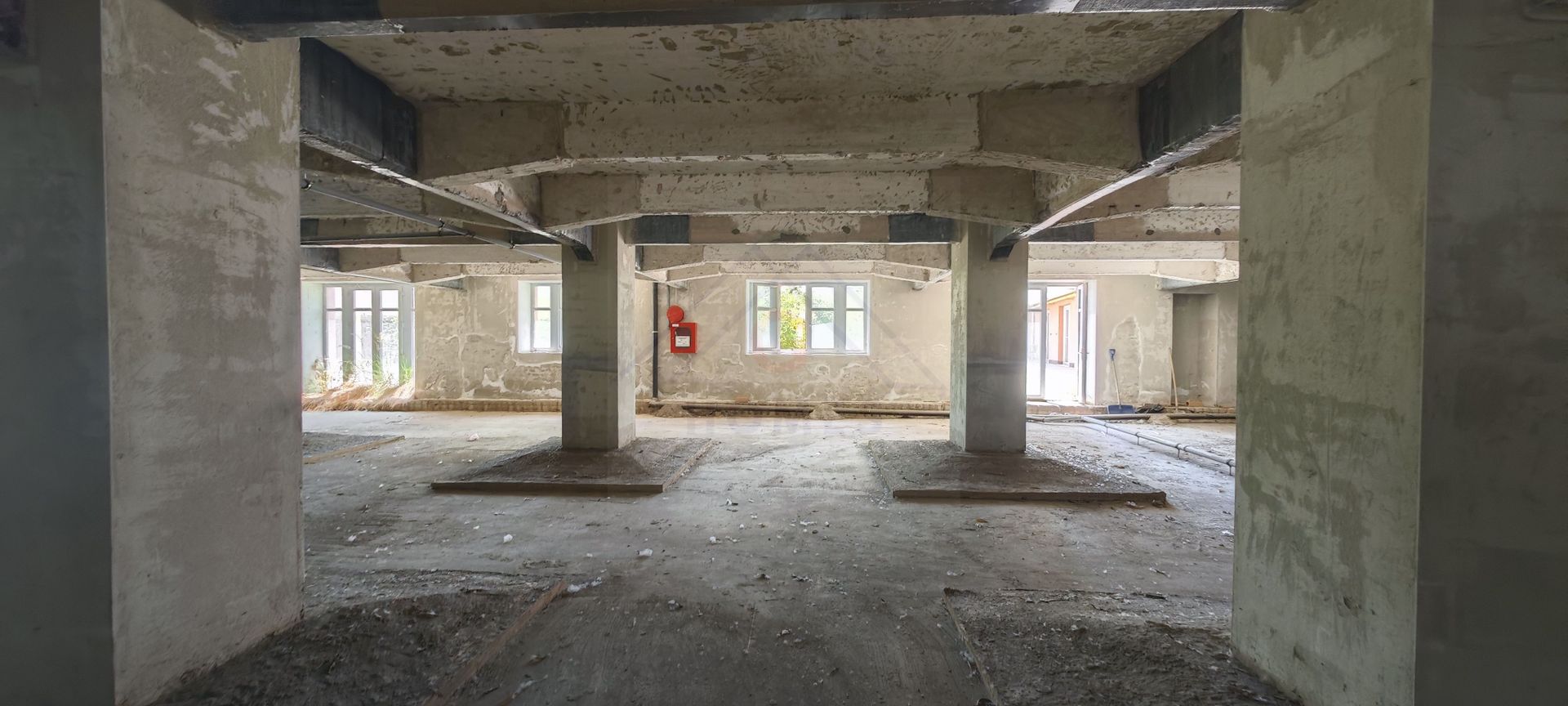 SAD 381 mp utili,  Complex Studentesc, vizibilitate excelenta. - Poză 2