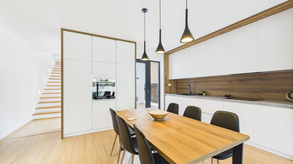 Casă modernă și elegantă, mobilată și utilată - Poză 3