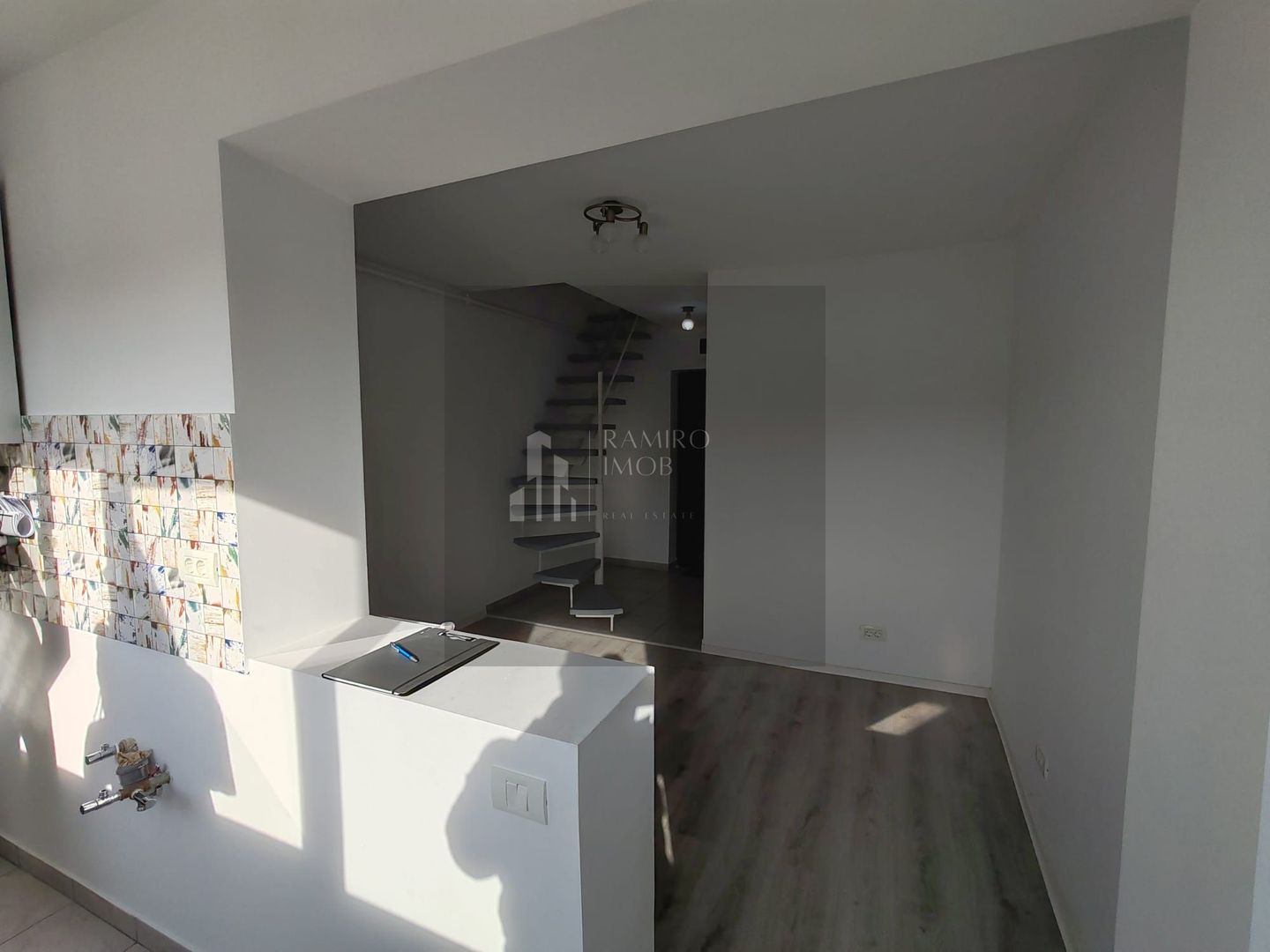 APARTAMENT 2 CAMERE, SECTOR 3, 1 DEC 1918, RENOVAT, CENTRALA - Poză 1