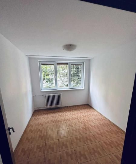 APARTAMENT RENOVAT 4 CAMERE PARTER BLOC REABILITAT APUSULUI - Poză 4