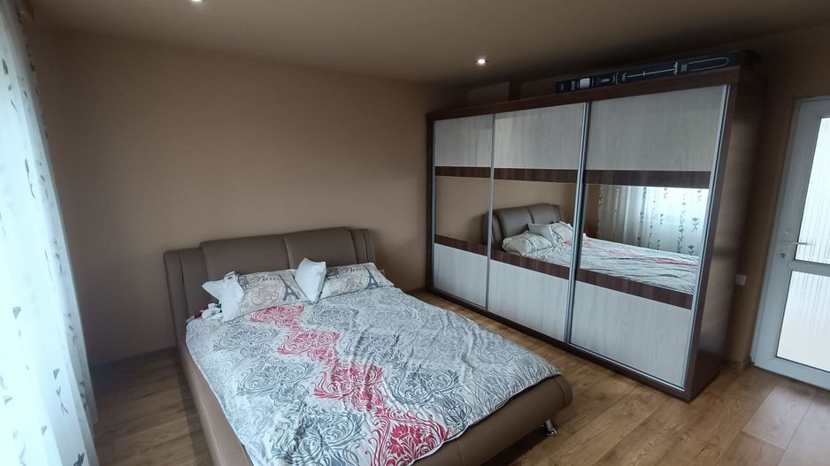 Casa cu 3 camere, 150 mpu, mobilata, utilata, garaj, curte, Ampoita - Poză 3