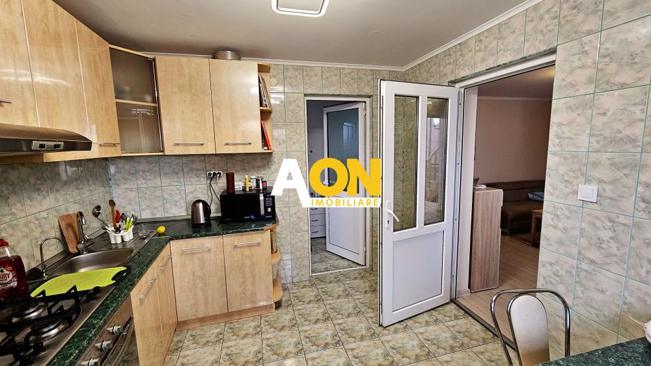 Casa 4 camere, cu garaj si pivnita, 269 mp teren, zona Lipoveni - Poză 5