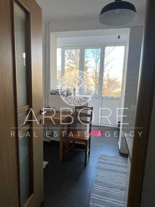 3 camere Titan, langa Parc si Stadionul National - Poză 6