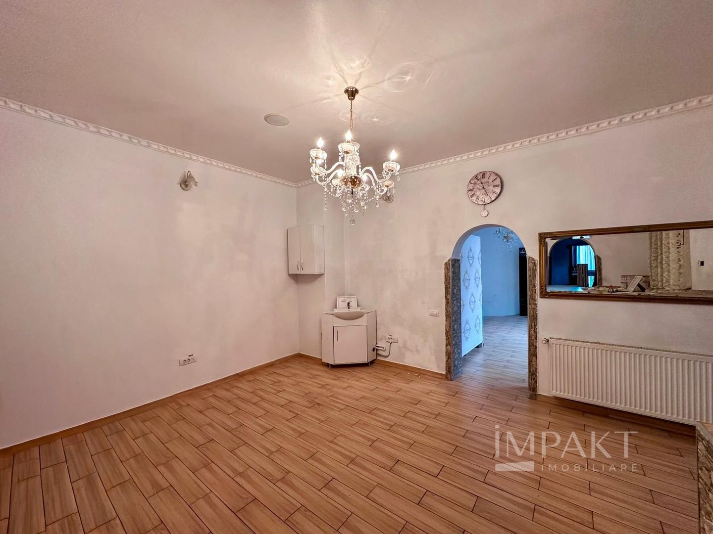 Spațiu comercial ultracentral, vad excelent, 7 încăperi - Poză 3