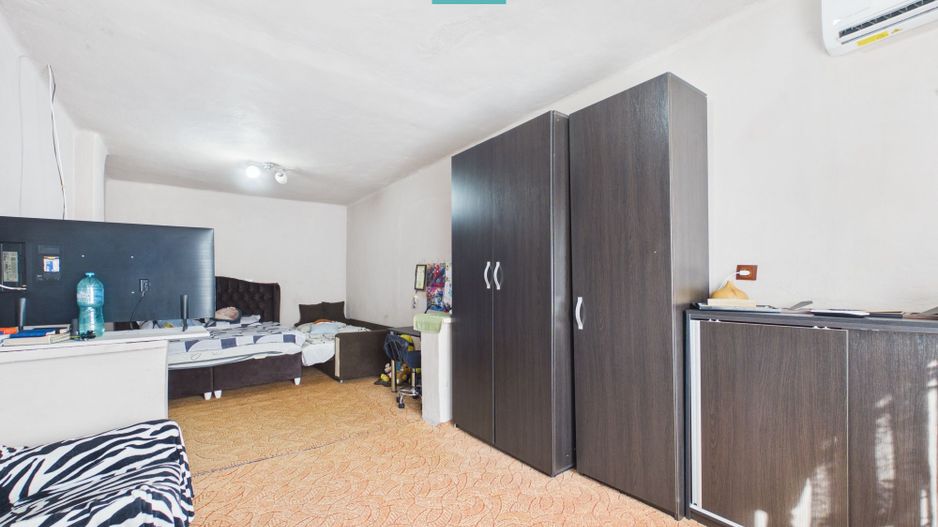 Casă cu 3 camere de vânzare în zona Bujac - Poză 10