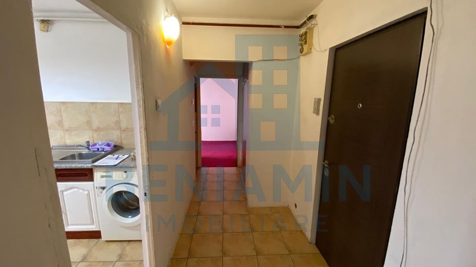 2 camere decomandat, etaj 3/4, boxa, aproape de Spitalul Judetean - Poză 4