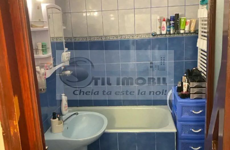 Apartament cu 3 camere Dacia - Poză 2