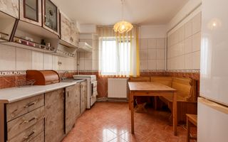 Apartament 3 camere, două băi - Str. Bogdan Dragoș - Poză 7