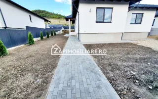 Casă la cheie pe 1 nivel 4cam. 2 bai,1 dresing 650 mp. teren - Poză 18