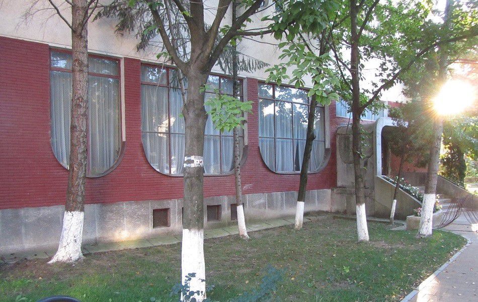 Cladire comerciala Simleu Silvaniei - Poză 1