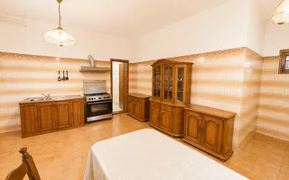 Vila 4 camere | Teren 532 mp | Piscina si foisor | Str. Lupeni - Poză 13