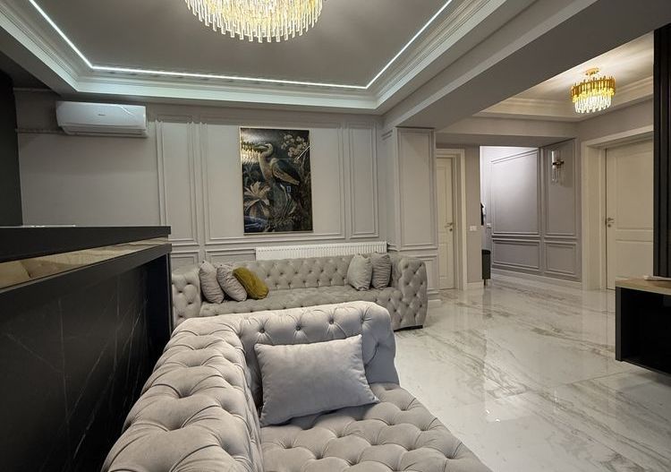 Apartament 3 camere ultracentral parcare privata  bloc nou 2024 - Poză 1