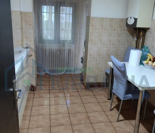 Apartament 3 camere, 80 mp, zona Podul de Piatră, mobilat și utilat - Poză 6