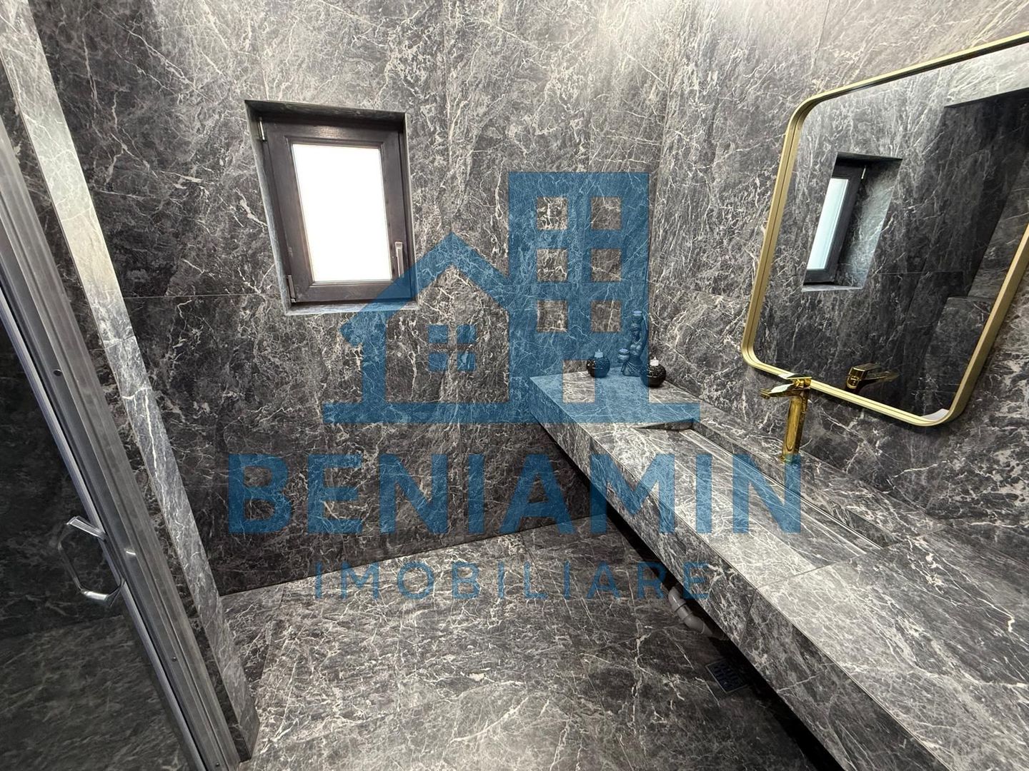 Casa Moderna-Lux-La cheie-Mobilata-Utilata-Model deosebit-Libera - Poză 7