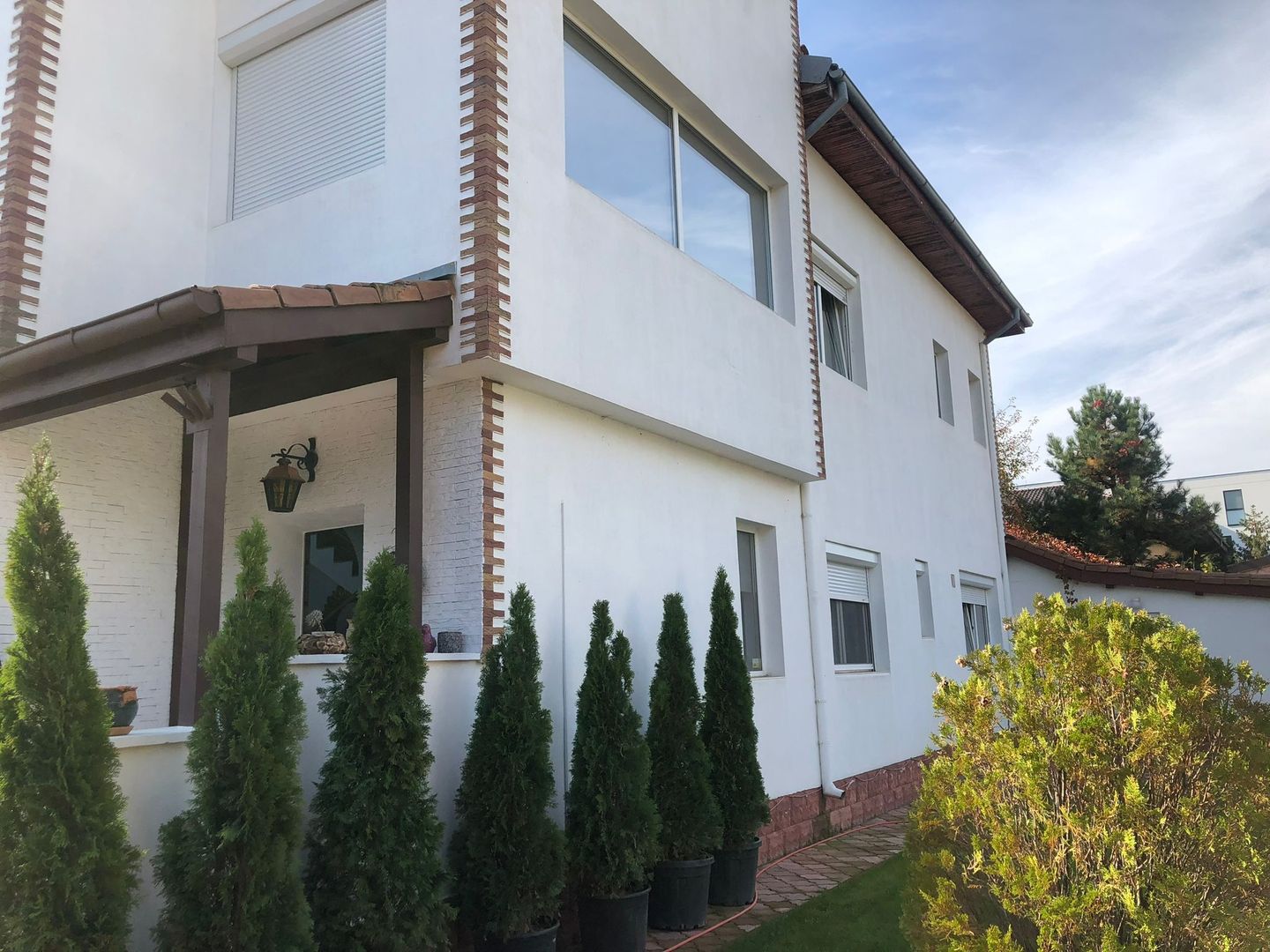 Vilă Superba de Lux de Închiriat în Iancu Nicolae – Confort și Eleganță la Cele - Poză 1