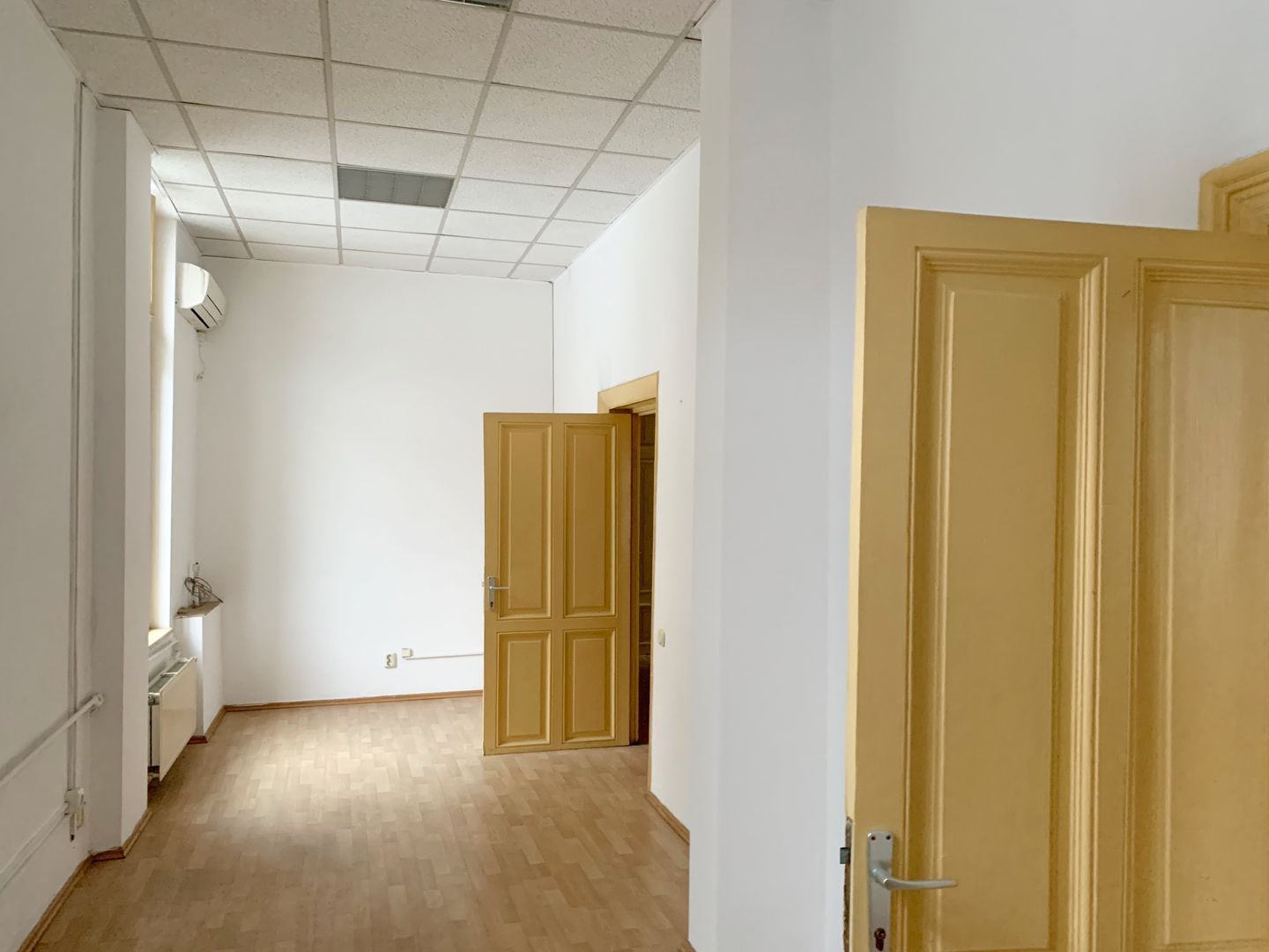 Inchiriere cladire spatii birouri-teren 1000mp Calea Victoriei CEC - Poză 4